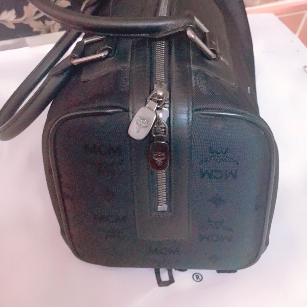Authentic mcm small bag - Picture 4 of 16
